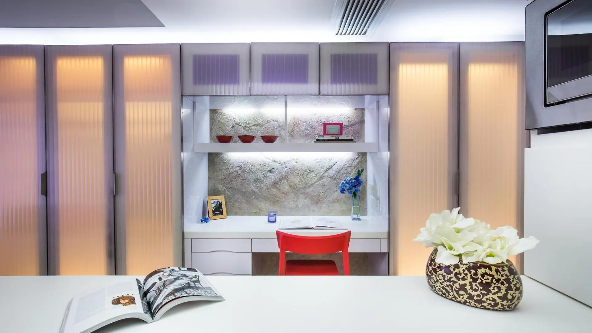 V Wanchai Hong Kong Aparthotel